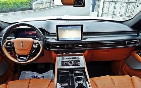 Lincoln Aviator II, 2022 год, 4 845 600 рублей, 7 фотография