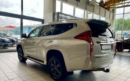 Mitsubishi Pajero Sport III рестайлинг, 2018 год, 2 459 000 рублей, 7 фотография