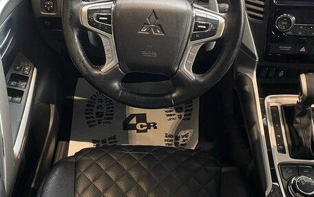 Mitsubishi Pajero Sport III рестайлинг, 2018 год, 2 459 000 рублей, 10 фотография