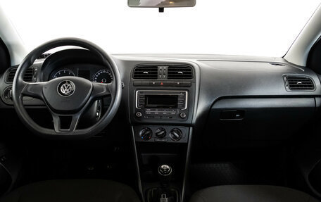 Volkswagen Polo VI (EU Market), 2018 год, 825 000 рублей, 10 фотография