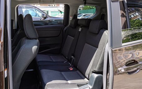 Toyota Sienta II, 2019 год, 1 730 000 рублей, 7 фотография