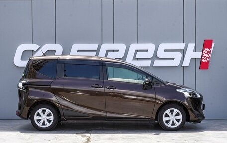Toyota Sienta II, 2019 год, 1 730 000 рублей, 5 фотография