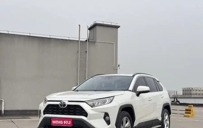 Toyota RAV4, 2021 год, 1 800 000 рублей, 1 фотография