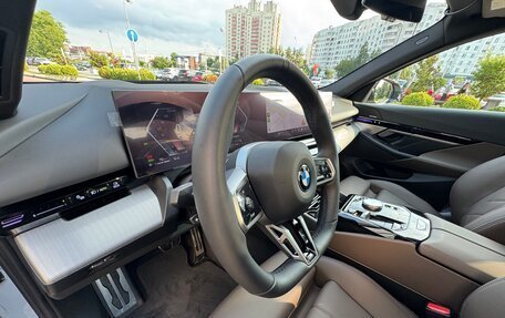 BMW 5 серия, 2024 год, 6 790 000 рублей, 14 фотография