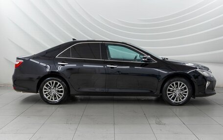 Toyota Camry, 2017 год, 2 098 000 рублей, 8 фотография