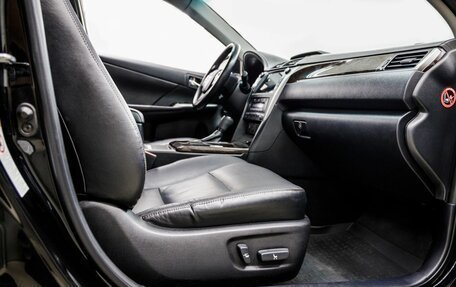 Toyota Camry, 2017 год, 2 098 000 рублей, 35 фотография