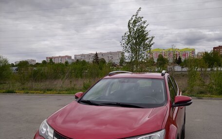 Toyota RAV4, 2014 год, 1 950 000 рублей, 2 фотография