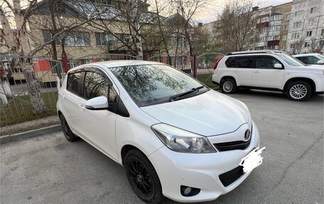 Toyota Vitz, 2013 год, 800 000 рублей, 5 фотография
