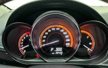 Toyota Yaris, 2022 год, 1 430 000 рублей, 9 фотография