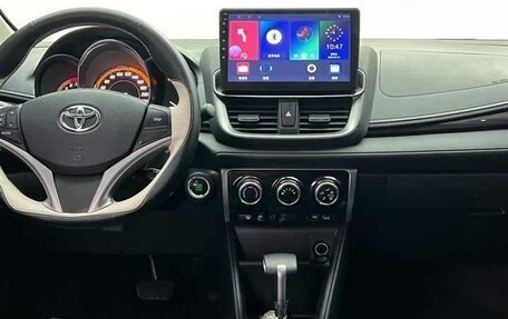 Toyota Yaris, 2022 год, 1 430 000 рублей, 12 фотография