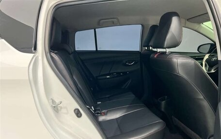 Toyota Yaris, 2022 год, 1 430 000 рублей, 17 фотография