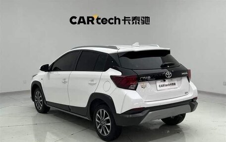 Toyota Yaris, 2022 год, 1 430 000 рублей, 19 фотография