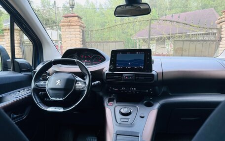 Peugeot Rifter I, 2019 год, 2 275 000 рублей, 14 фотография