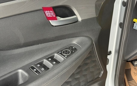 Hyundai Santa Fe IV, 2018 год, 2 525 000 рублей, 12 фотография