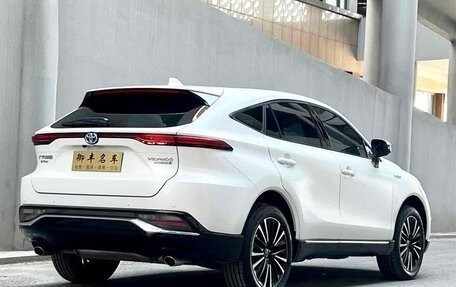 Toyota Venza, 2022 год, 3 550 000 рублей, 7 фотография