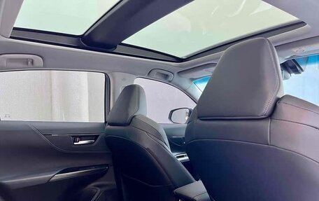 Toyota Venza, 2022 год, 3 550 000 рублей, 14 фотография