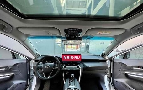 Toyota Venza, 2022 год, 3 550 000 рублей, 9 фотография