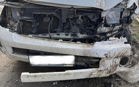 Toyota Land Cruiser 200, 2014 год, 1 200 000 рублей, 3 фотография