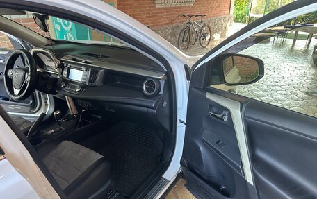 Toyota RAV4, 2014 год, 2 100 000 рублей, 1 фотография