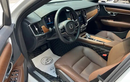 Volvo S90 II рестайлинг, 2022 год, 2 815 000 рублей, 2 фотография
