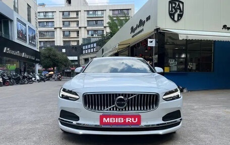 Volvo S90 II рестайлинг, 2022 год, 2 815 000 рублей, 3 фотография
