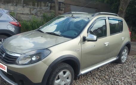 Renault Sandero I, 2013 год, 900 000 рублей, 3 фотография