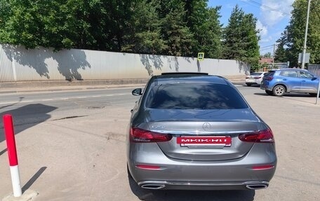 Mercedes-Benz E-Класс, 2021 год, 4 100 000 рублей, 4 фотография