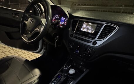 Hyundai Solaris II рестайлинг, 2019 год, 1 350 000 рублей, 4 фотография