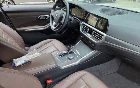 BMW 3 серия, 2021 год, 2 712 000 рублей, 10 фотография
