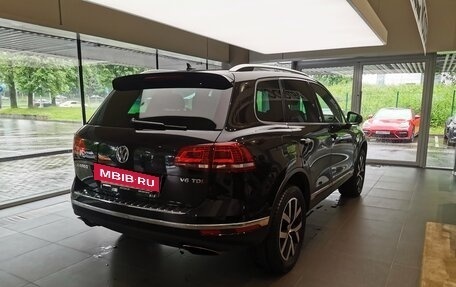 Volkswagen Touareg III, 2018 год, 3 240 000 рублей, 6 фотография