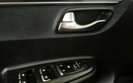 KIA Rio IV, 2017 год, 1 347 000 рублей, 10 фотография