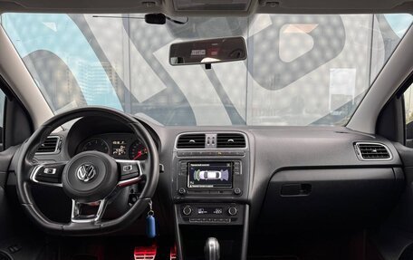 Volkswagen Polo VI (EU Market), 2018 год, 1 350 000 рублей, 2 фотография