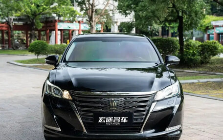 Toyota Crown, 2018 год, 2 380 077 рублей, 2 фотография