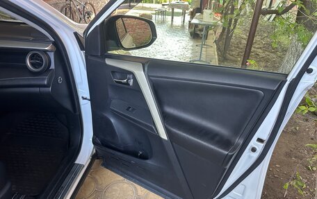 Toyota RAV4, 2014 год, 2 100 000 рублей, 11 фотография