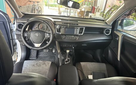 Toyota RAV4, 2014 год, 2 100 000 рублей, 4 фотография