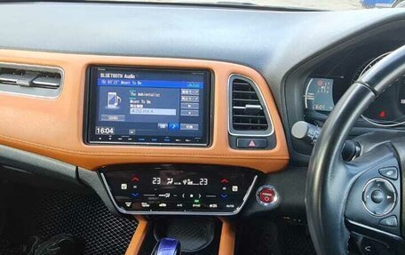 Honda Vezel, 2017 год, 1 800 000 рублей, 20 фотография