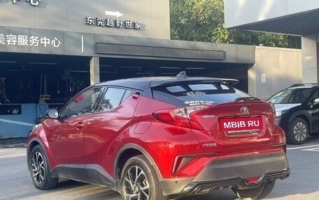 Toyota C-HR I рестайлинг, 2021 год, 1 591 000 рублей, 4 фотография