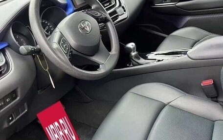 Toyota C-HR I рестайлинг, 2021 год, 1 591 000 рублей, 7 фотография