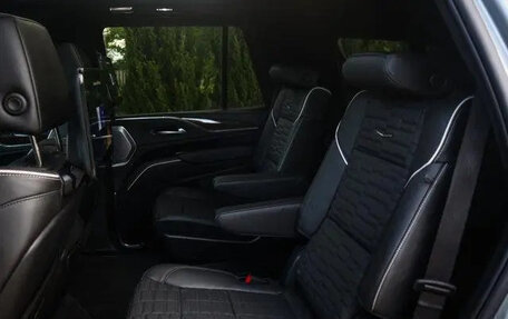 Cadillac Escalade V, 2022 год, 8 260 000 рублей, 21 фотография
