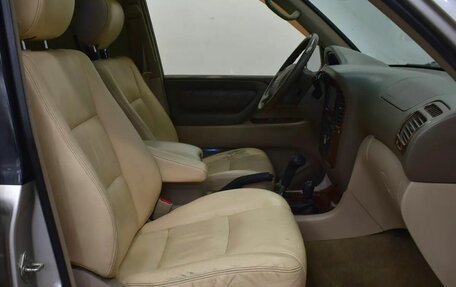 Toyota Land Cruiser 100 рестайлинг 2, 2000 год, 1 080 000 рублей, 12 фотография