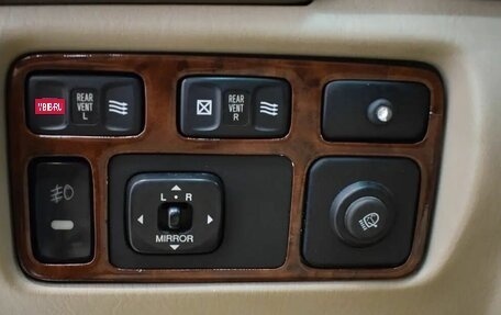 Toyota Land Cruiser 100 рестайлинг 2, 2000 год, 1 080 000 рублей, 10 фотография