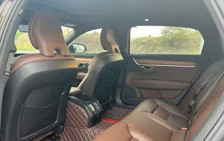 Volvo S90 II рестайлинг, 2022 год, 2 815 000 рублей, 4 фотография