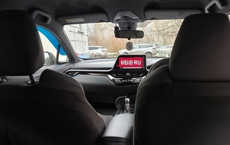 Toyota C-HR I рестайлинг, 2019 год, 1 895 000 рублей, 11 фотография