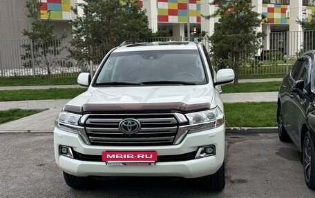 Toyota Land Cruiser 200, 2016 год, 6 050 000 рублей, 6 фотография
