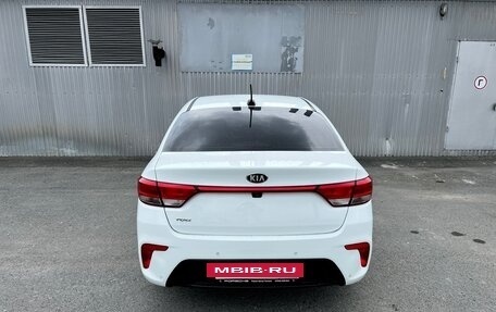 KIA Rio IV, 2018 год, 1 350 000 рублей, 7 фотография