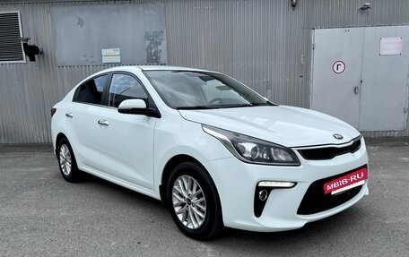 KIA Rio IV, 2018 год, 1 350 000 рублей, 3 фотография