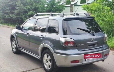 Mitsubishi Outlander III рестайлинг 3, 2005 год, 545 000 рублей, 3 фотография