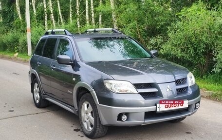 Mitsubishi Outlander III рестайлинг 3, 2005 год, 545 000 рублей, 2 фотография