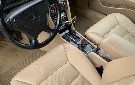 Mercedes-Benz E-Класс, 1994 год, 1 450 000 рублей, 3 фотография