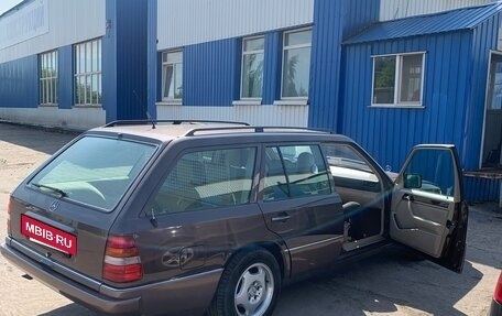 Mercedes-Benz E-Класс, 1994 год, 1 450 000 рублей, 11 фотография
